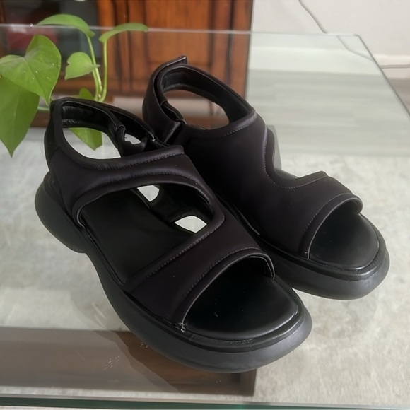 Vince Fresca Sandals - Picture 8 of 12